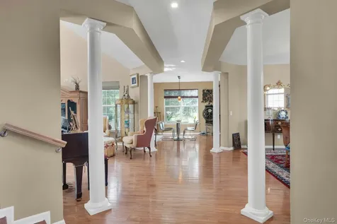 420 Stonecrop Road Aquebogue NY 11901