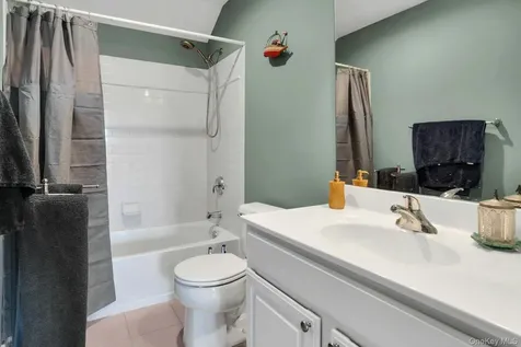 420 Stonecrop Road Aquebogue NY 11901