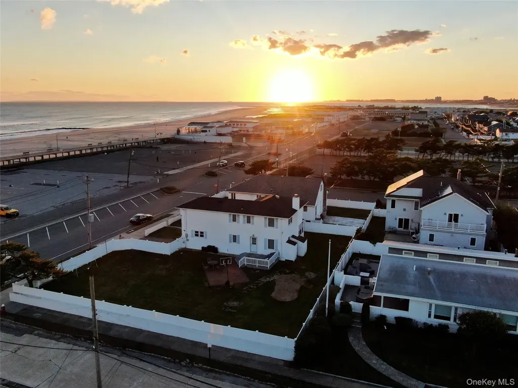 2000 Ocean Boulevard Atlantic Beach NY 11509