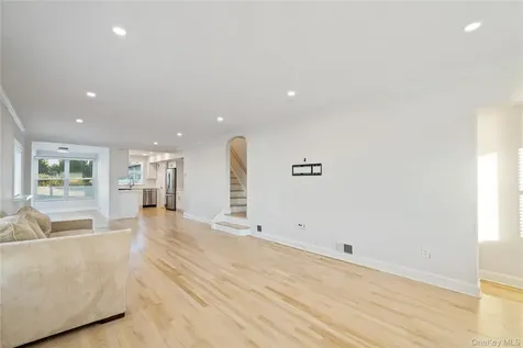 2000 Ocean Boulevard Atlantic Beach NY 11509