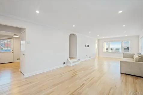 2000 Ocean Boulevard Atlantic Beach NY 11509