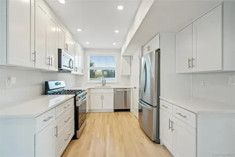 2000 Ocean Boulevard Atlantic Beach NY 11509