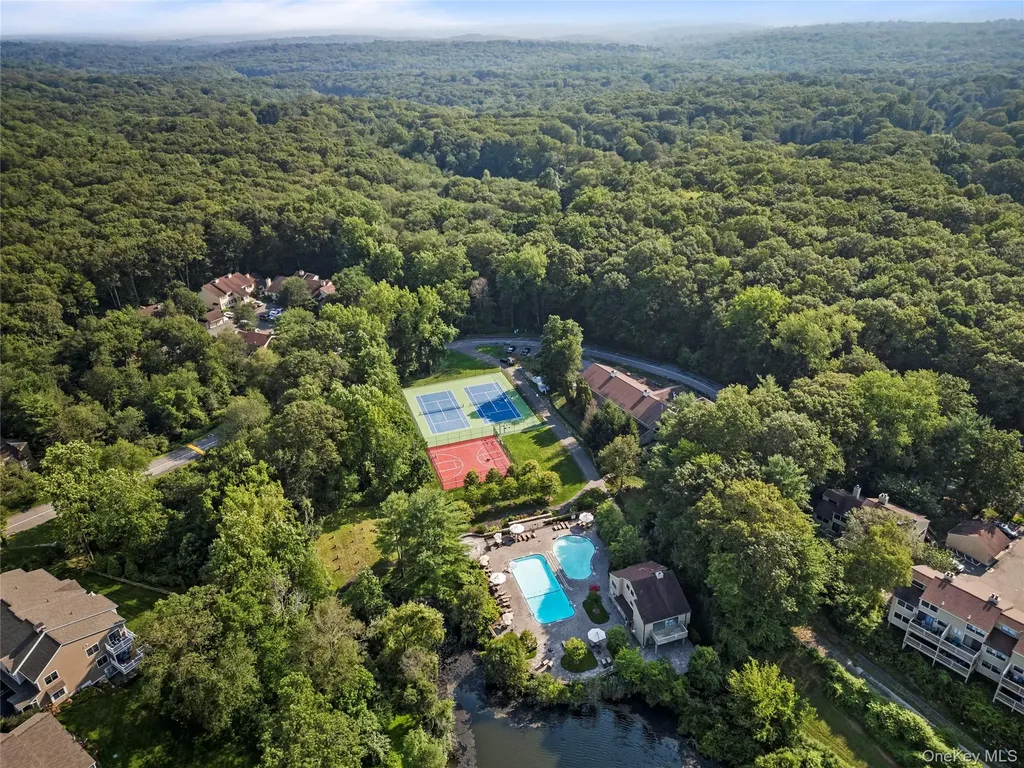 61 Fox Run South Salem NY 10590
