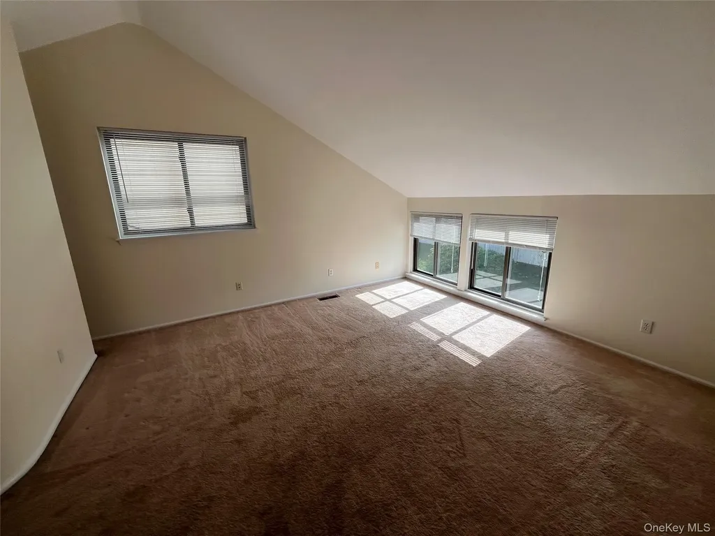 61 Fox Run South Salem NY 10590