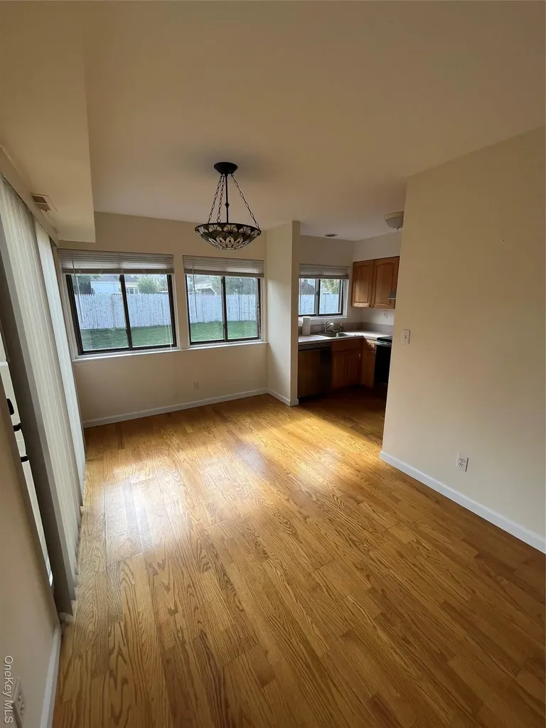 61 Fox Run South Salem NY 10590
