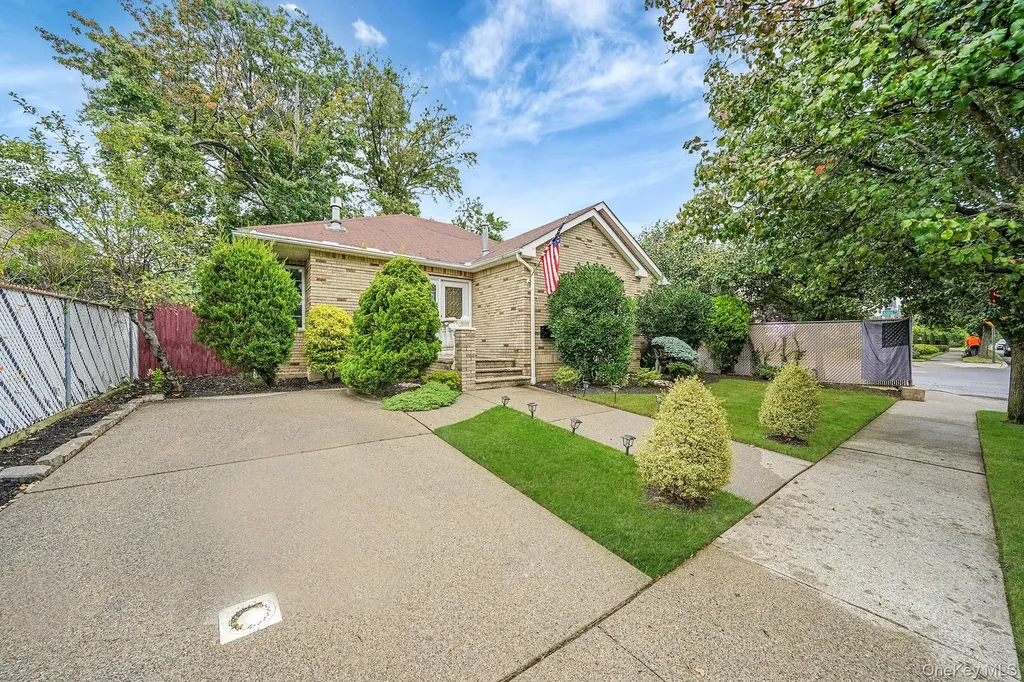 155 Bathgate Street Staten Island NY 10312