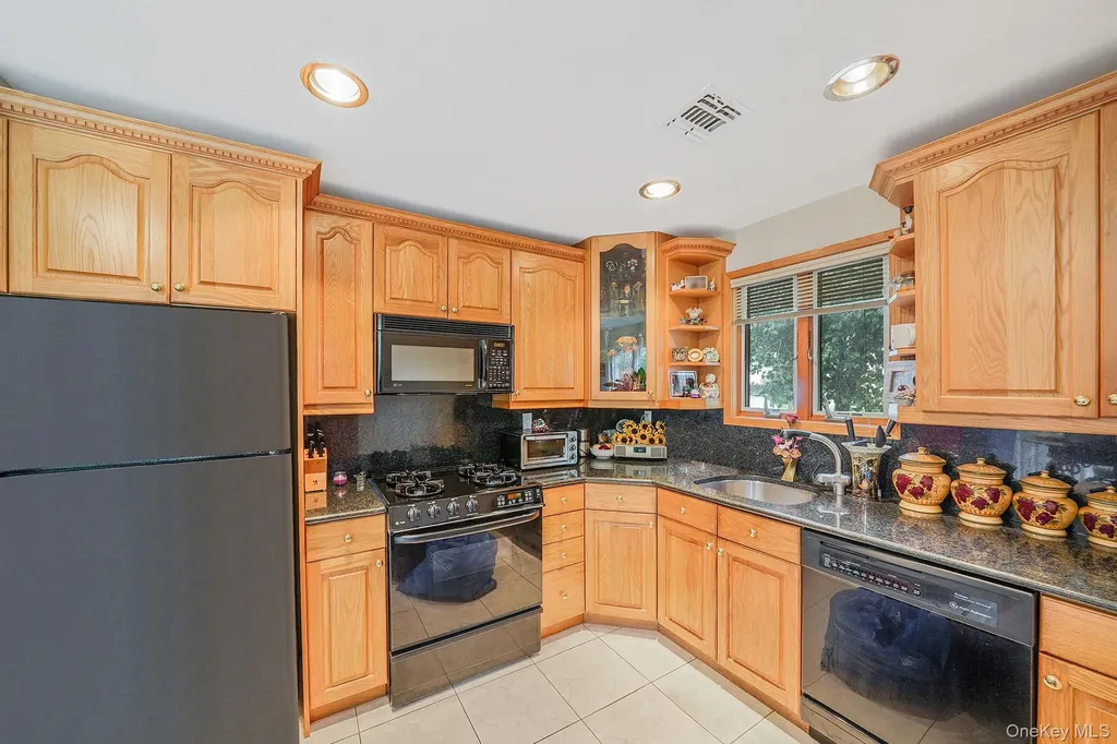 155 Bathgate Street Staten Island NY 10312