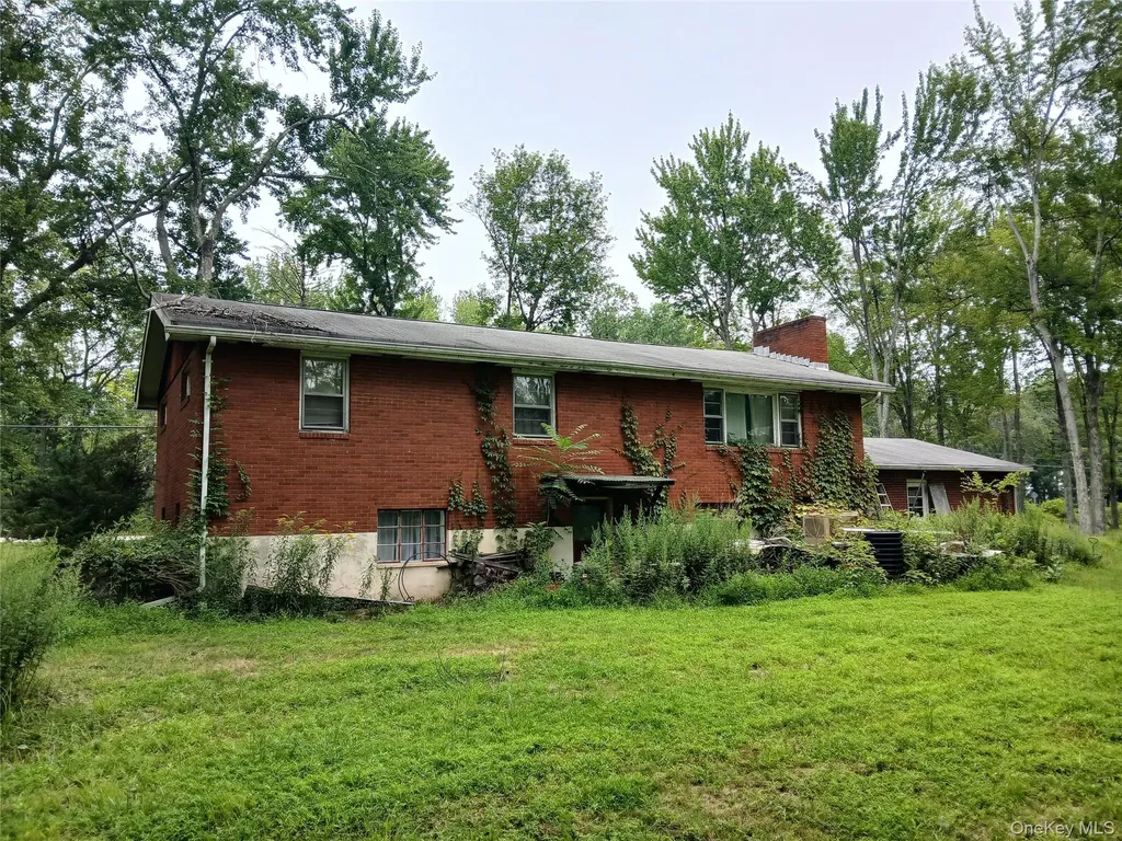 1279 State Route 94 New Windsor NY 12553