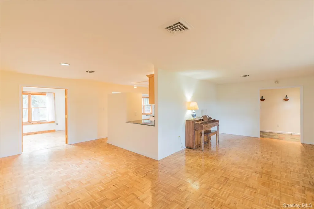 98 River Road Rhinebeck NY 12572
