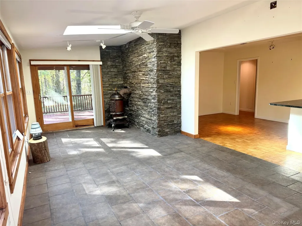98 River Road Rhinebeck NY 12572