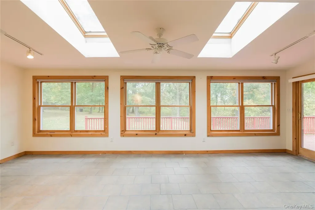 98 River Road Rhinebeck NY 12572