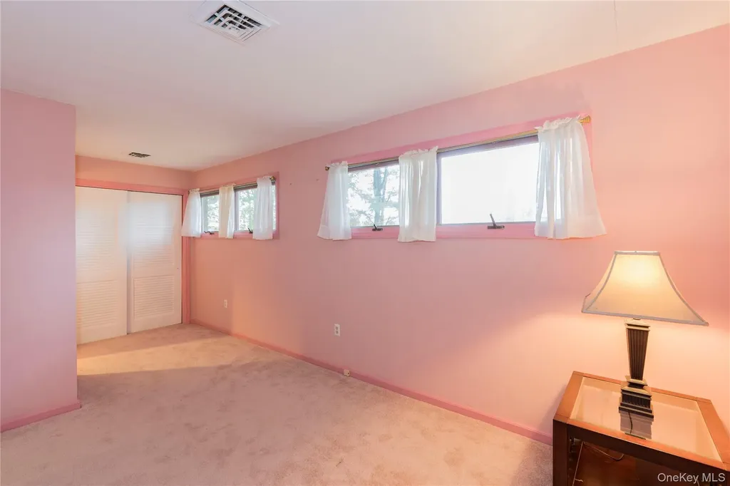 98 River Road Rhinebeck NY 12572