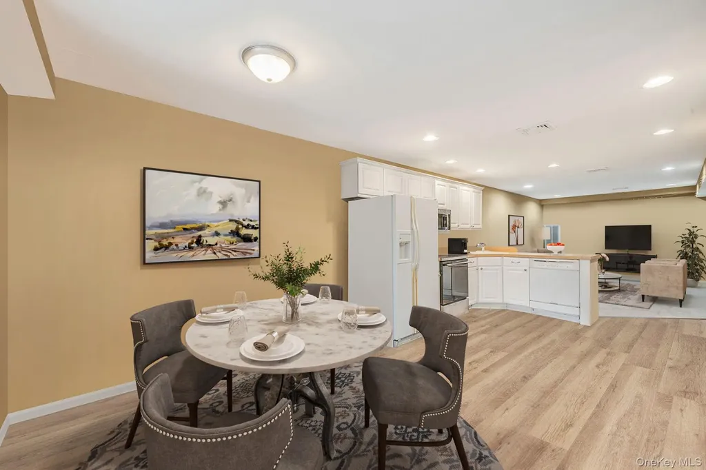 36 Vanderbilt Avenue Saint James NY 11780