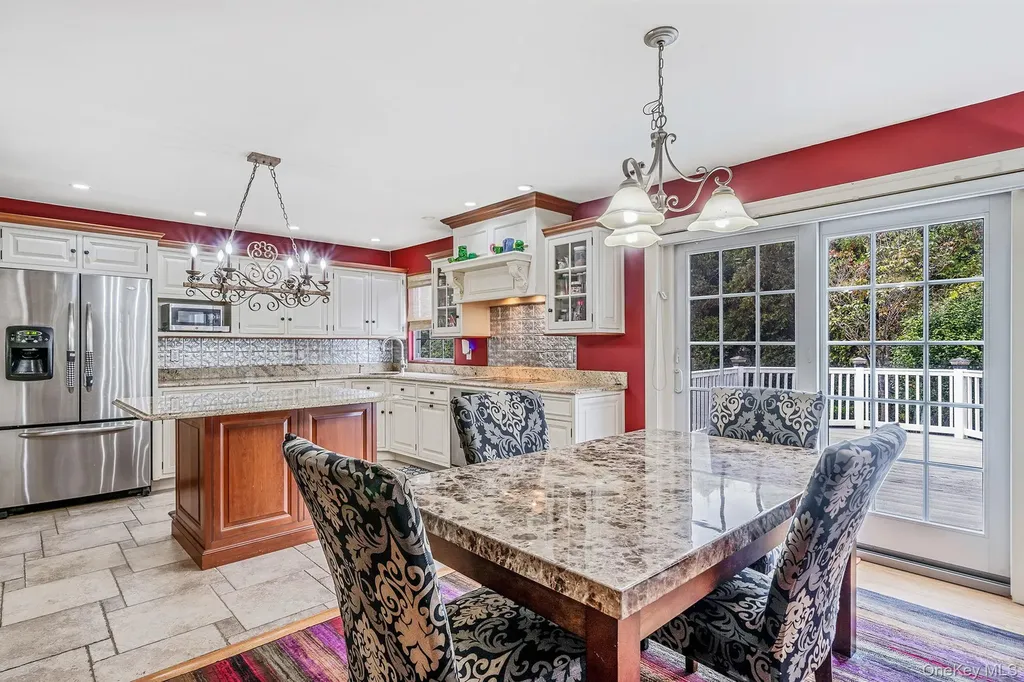 36 Vanderbilt Avenue Saint James NY 11780