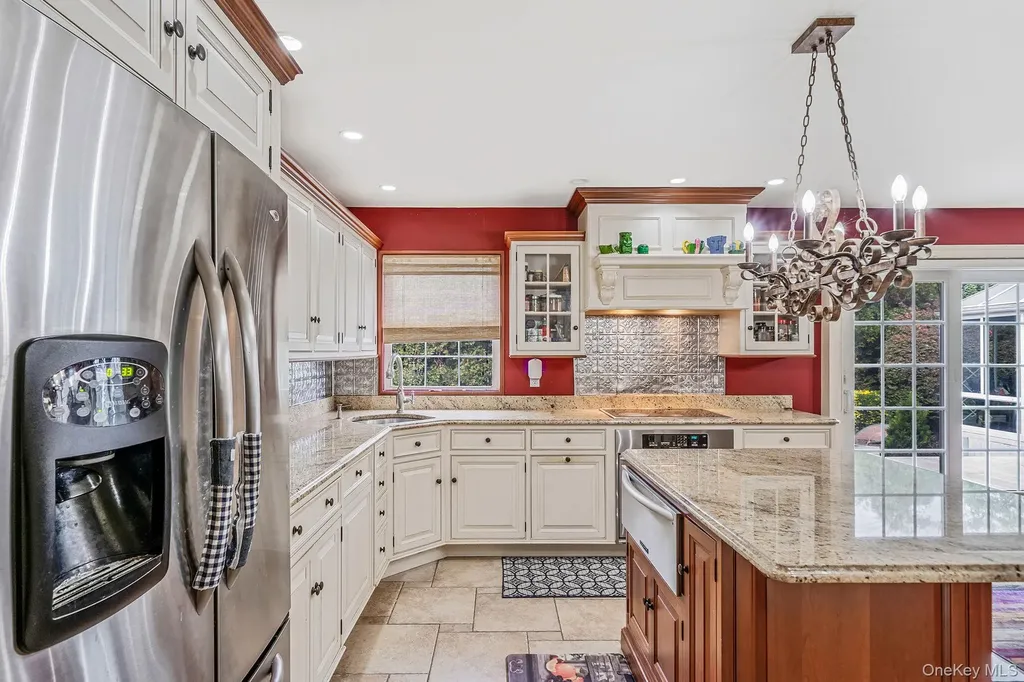 36 Vanderbilt Avenue Saint James NY 11780