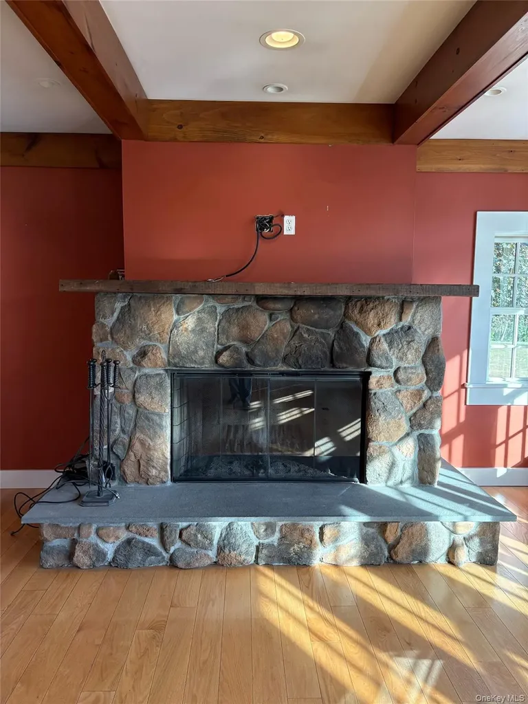886 Route 199 Red Hook NY 12571