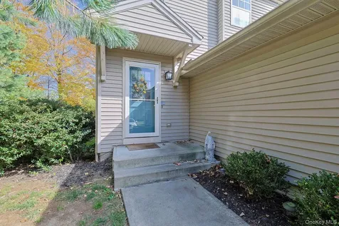 209 Crestwood Court Fishkill NY 12524