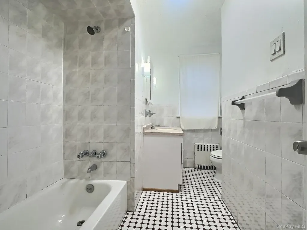 72 Gibson Place Yonkers NY 10705