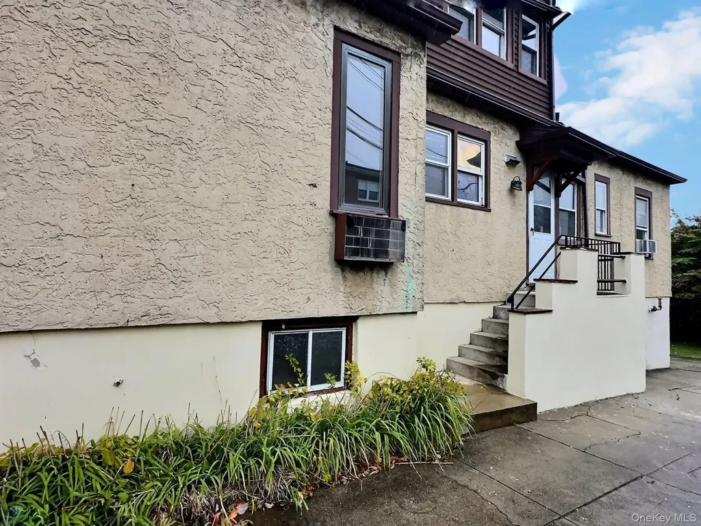 72 Gibson Place Yonkers NY 10705
