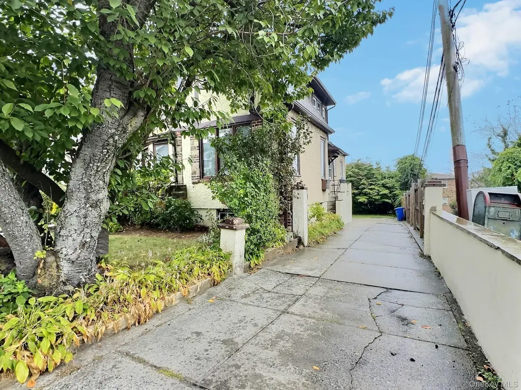 72 Gibson Place Yonkers NY 10705
