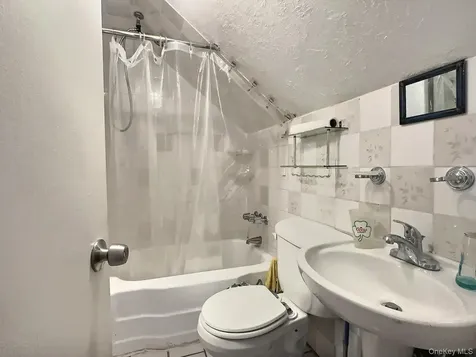 72 Gibson Place Yonkers NY 10705