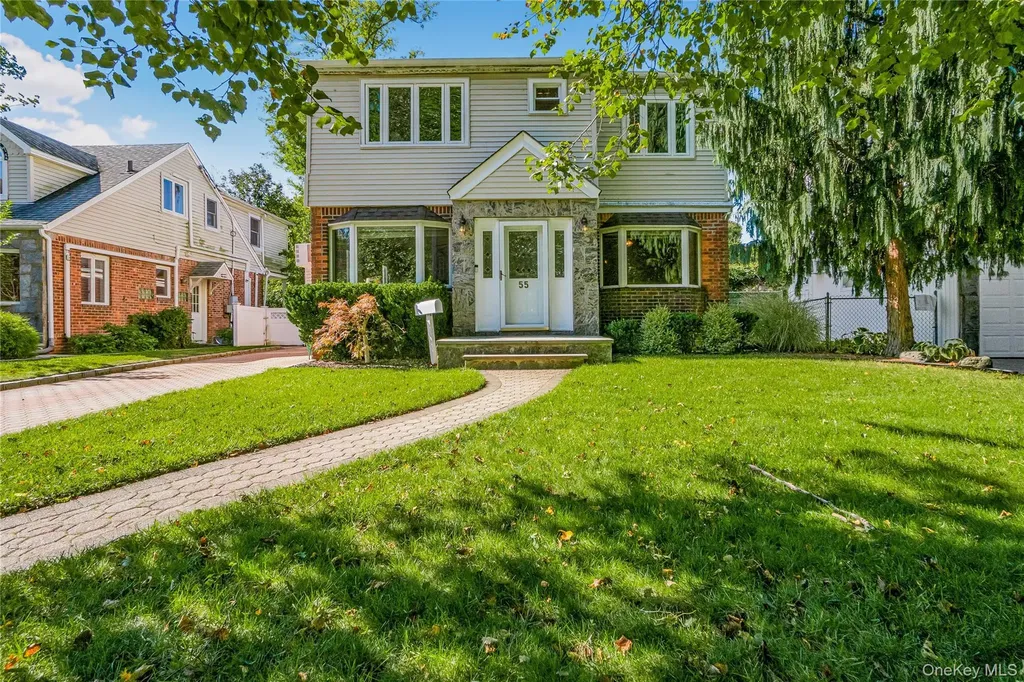 55 Maple Drive New Hyde Park NY 11040