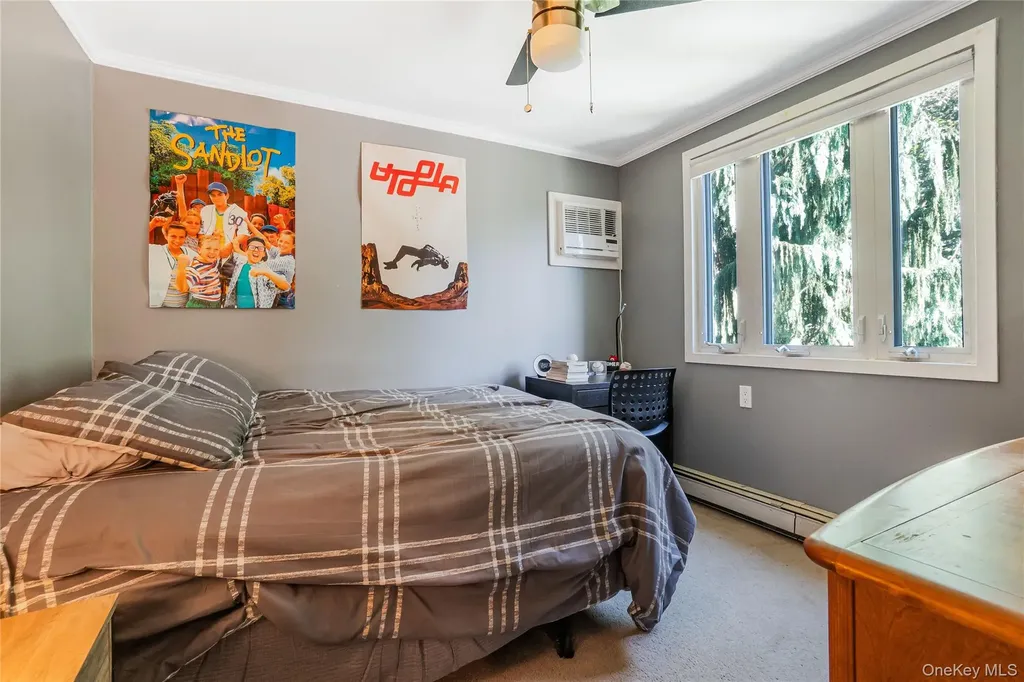 55 Maple Drive New Hyde Park NY 11040