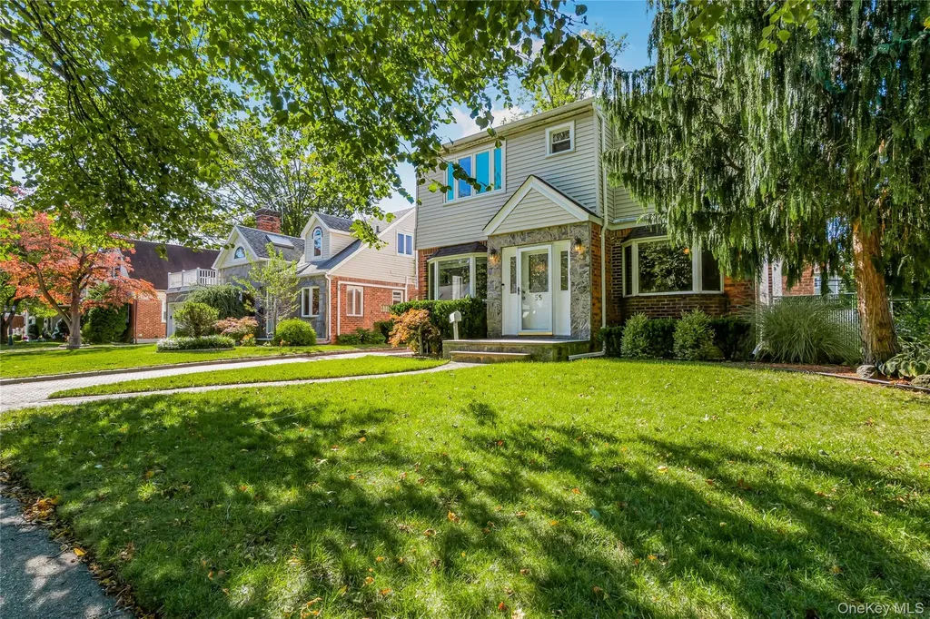 55 Maple Drive New Hyde Park NY 11040