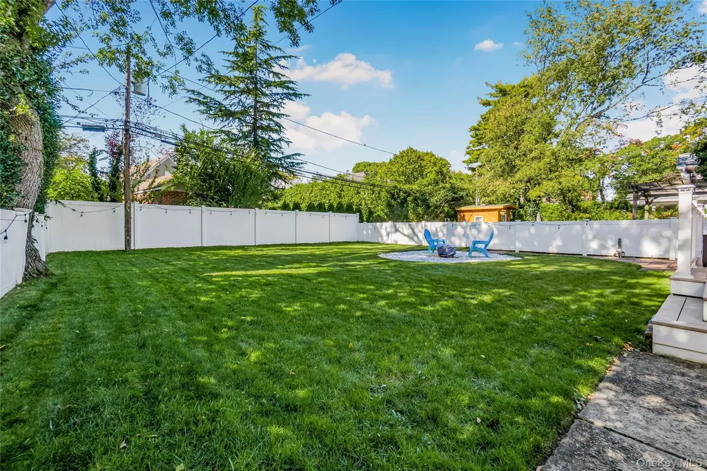 55 Maple Drive New Hyde Park NY 11040