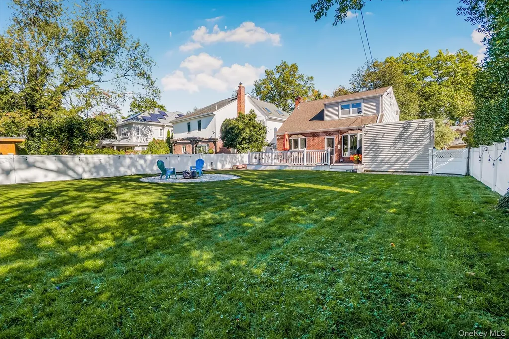 55 Maple Drive New Hyde Park NY 11040