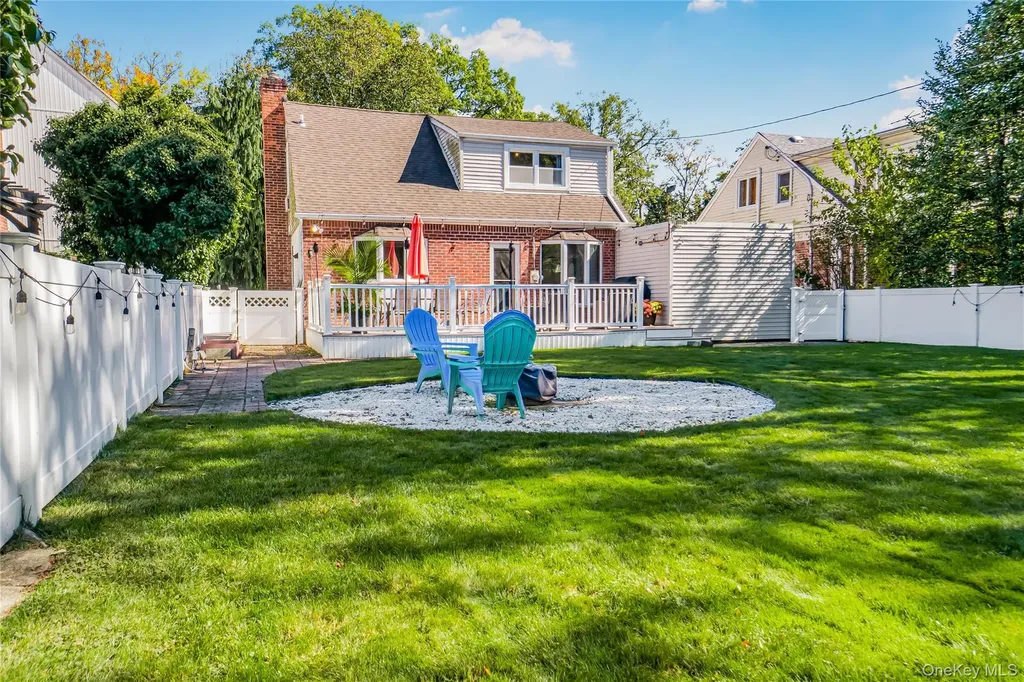 55 Maple Drive New Hyde Park NY 11040