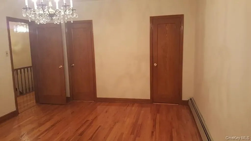 7704 85th Street Glendale NY 11385