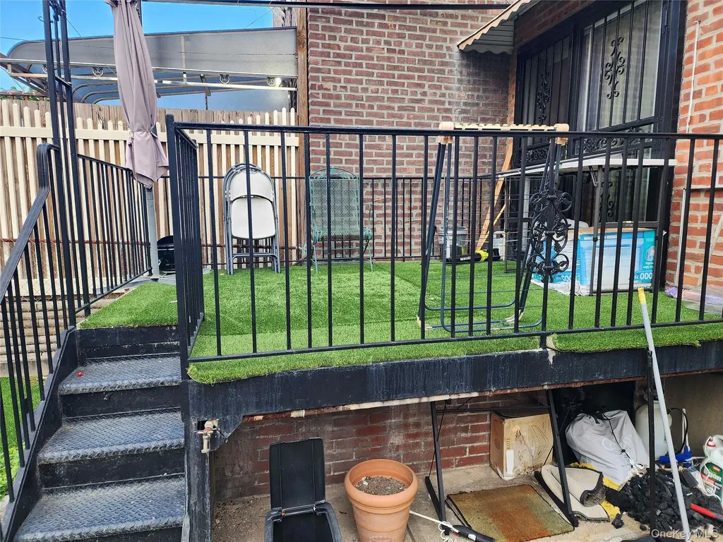 7704 85th Street Glendale NY 11385