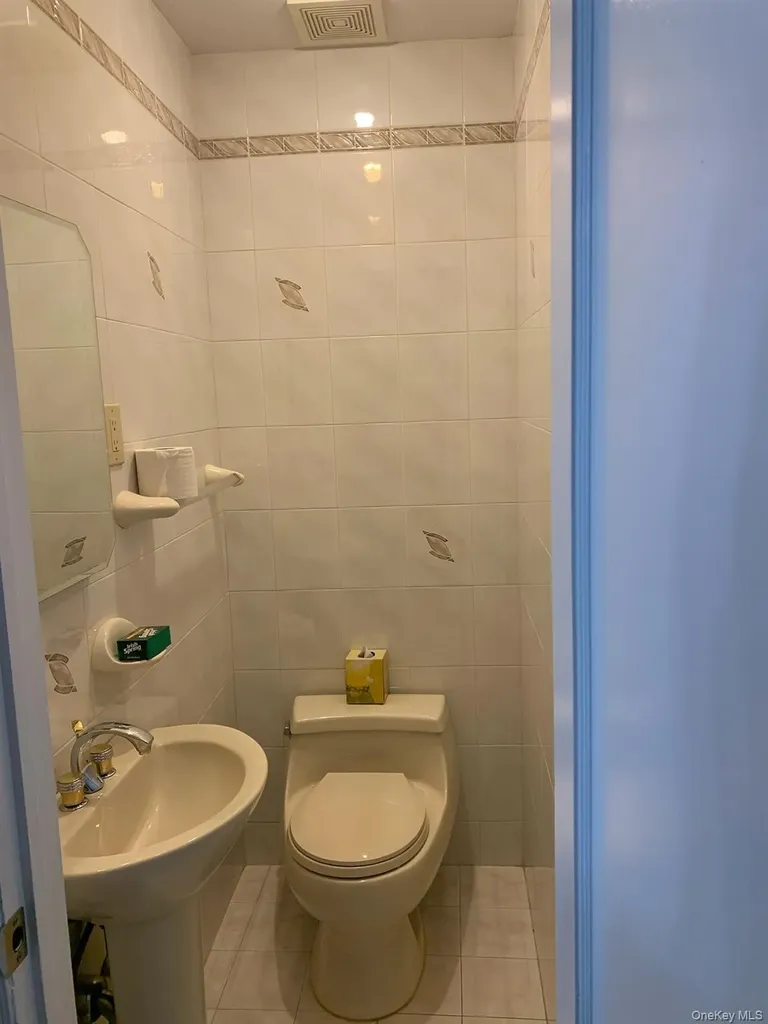 7704 85th Street Glendale NY 11385