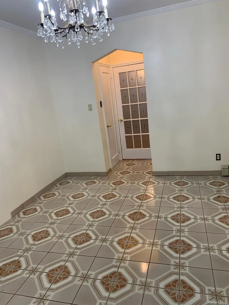 7704 85th Street Glendale NY 11385