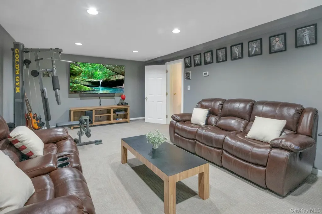 112 Woods Brooke Circle Ossining NY 10562