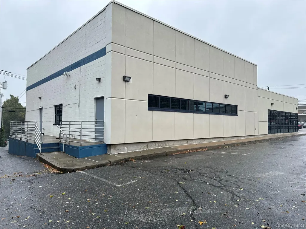 170 Route 59 Spring Valley NY 10977