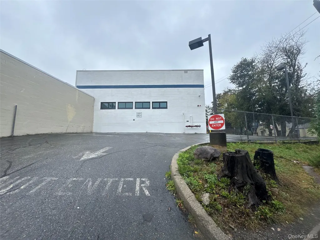 170 Route 59 Spring Valley NY 10977