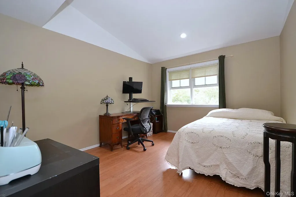 91 Broadlawn Drive Central Islip NY 11722