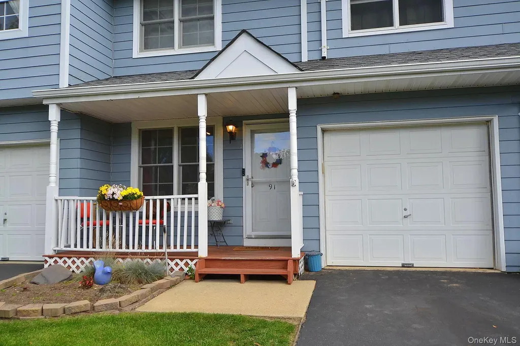 91 Broadlawn Drive Central Islip NY 11722