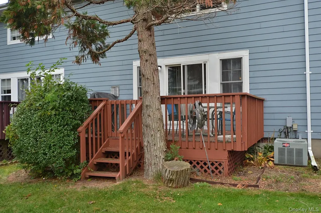 91 Broadlawn Drive Central Islip NY 11722