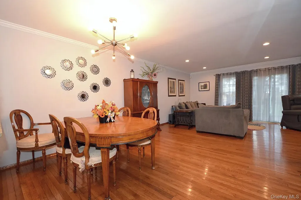 91 Broadlawn Drive Central Islip NY 11722