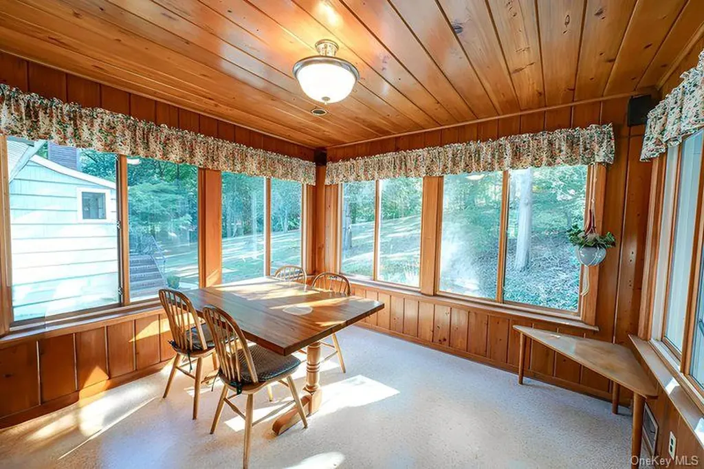 562 Old Bridge Road Northport NY 11768