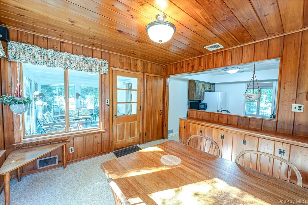 562 Old Bridge Road Northport NY 11768
