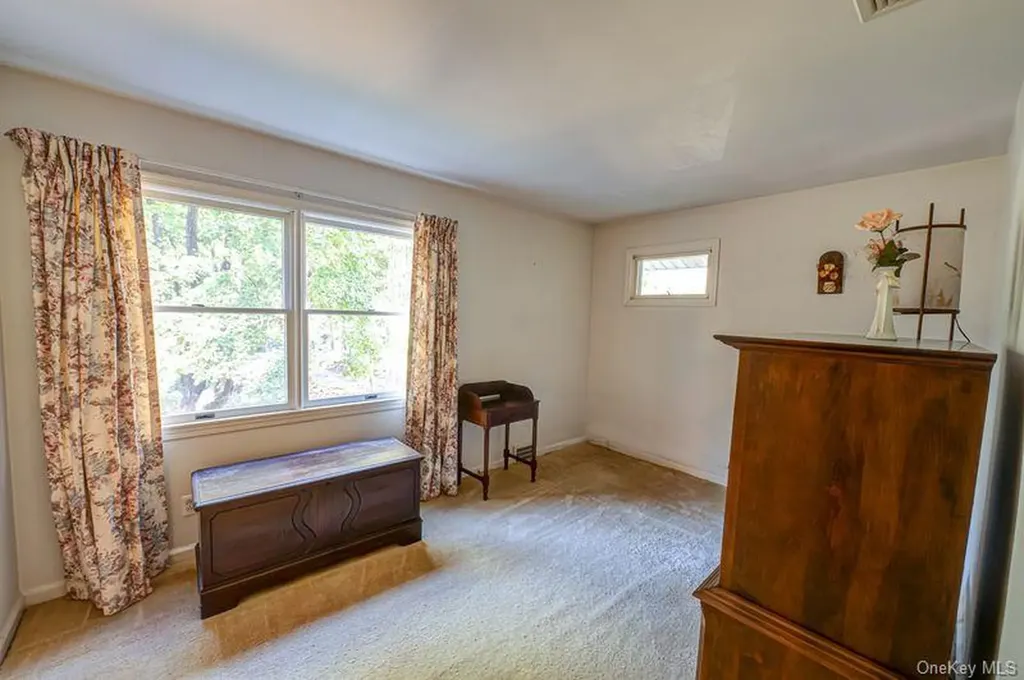 562 Old Bridge Road Northport NY 11768