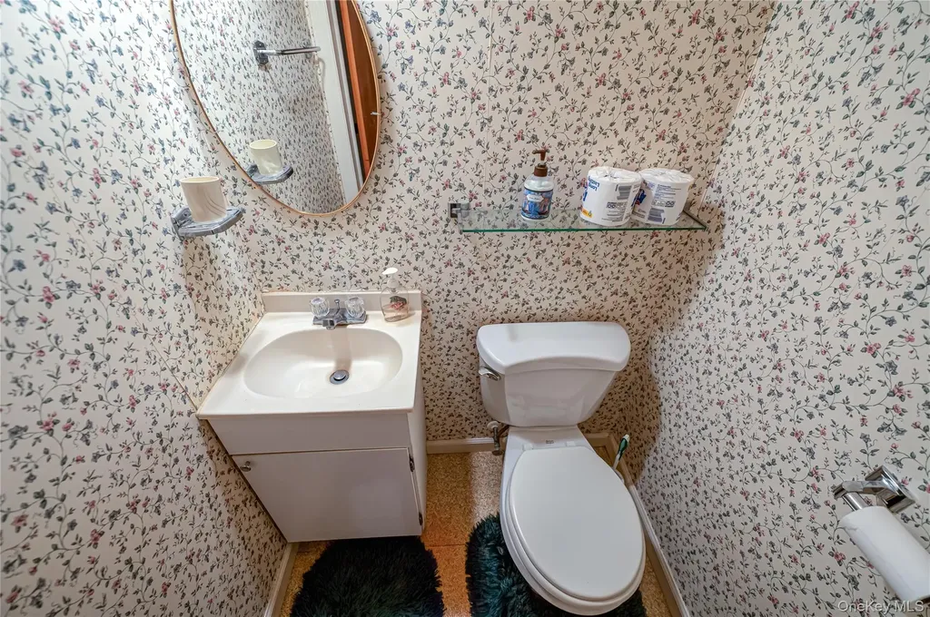 562 Old Bridge Road Northport NY 11768
