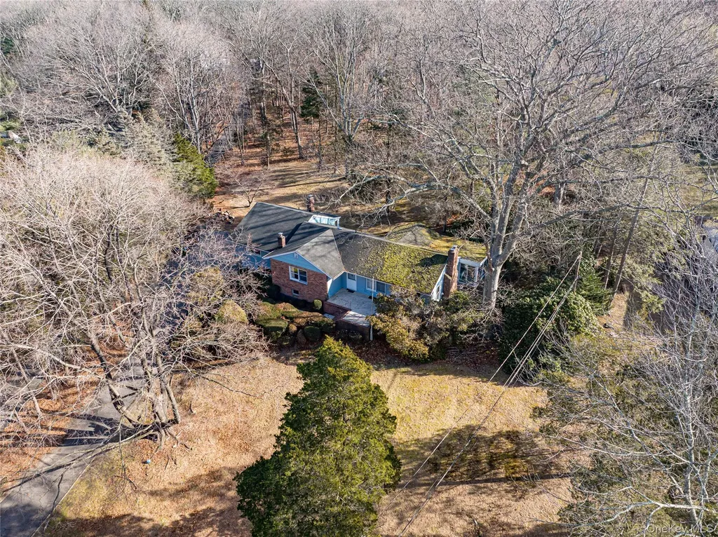 562 Old Bridge Road Northport NY 11768