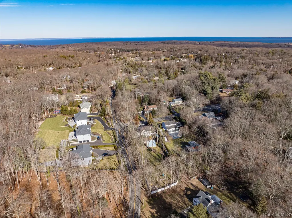 562 Old Bridge Road Northport NY 11768