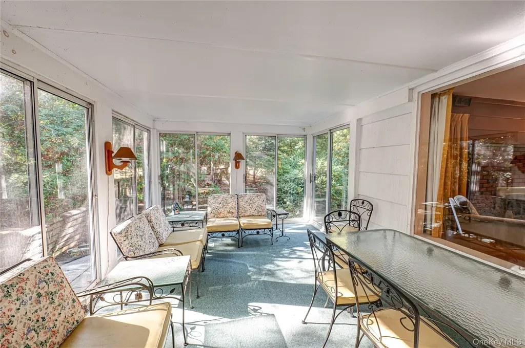 562 Old Bridge Road Northport NY 11768