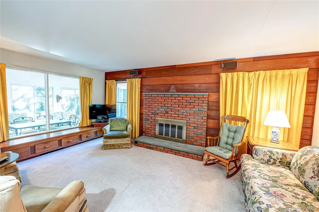 562 Old Bridge Road Northport NY 11768